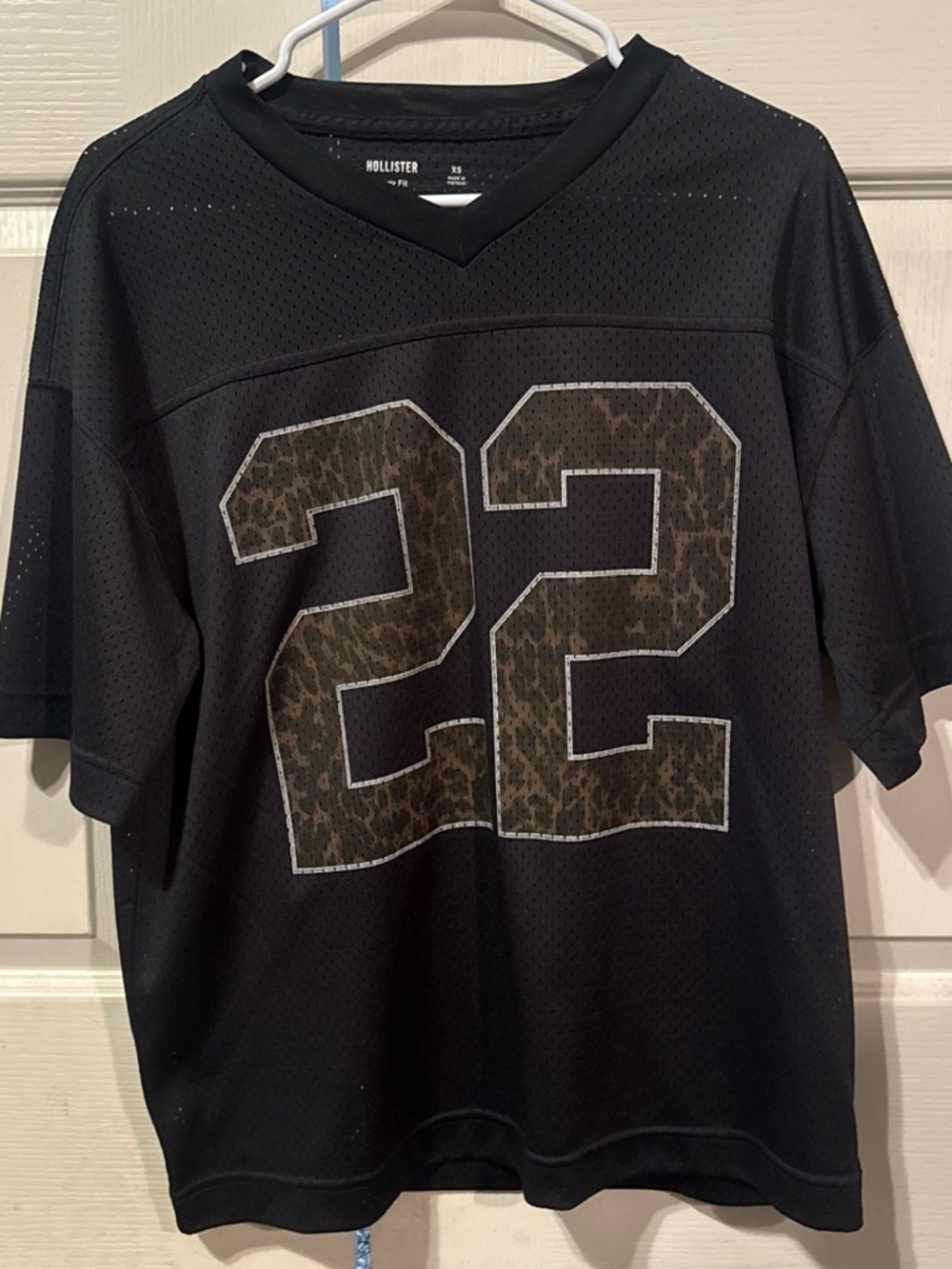 Hollister Black Mesh Jersey Tee with Leopard-Print '22'